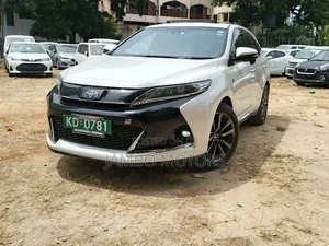 Toyota Harrier 2.0 2019 White