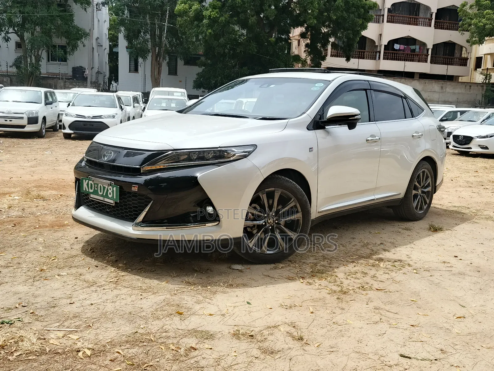 Toyota Harrier 2.0 2019 White