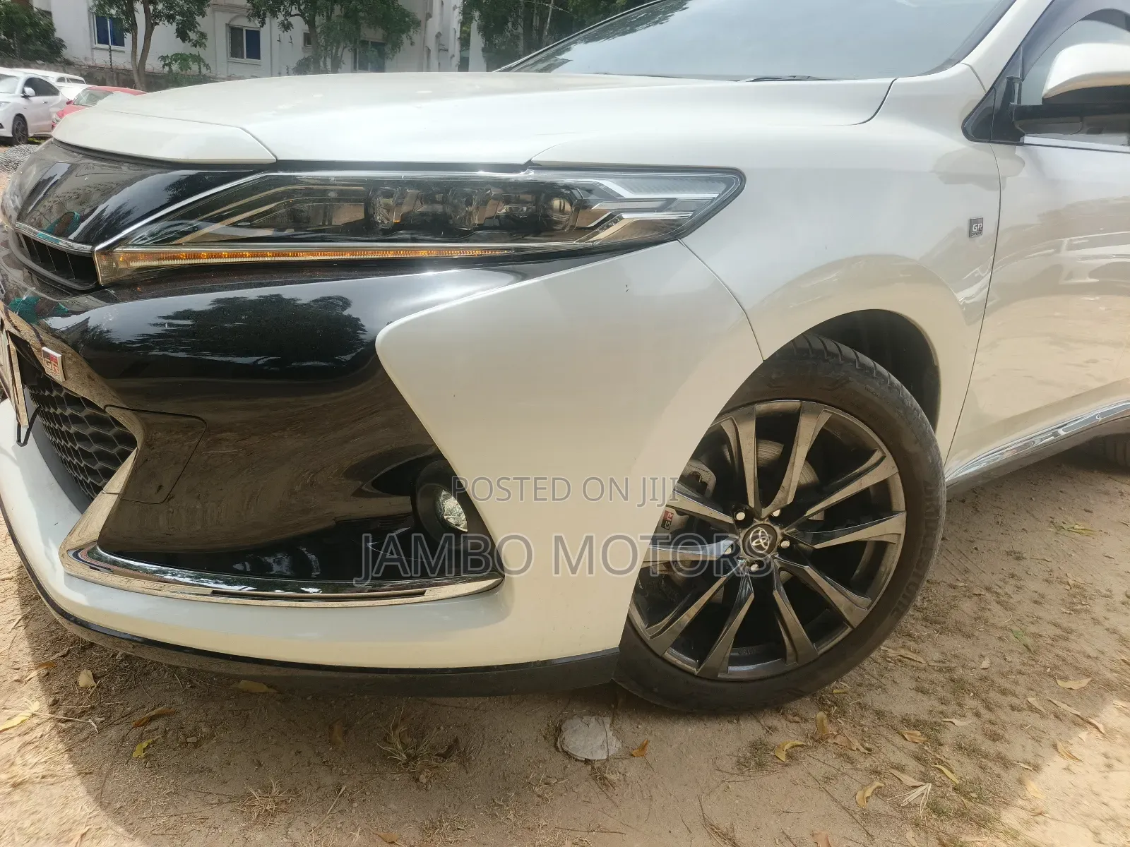 Toyota Harrier 2.0 2019 White