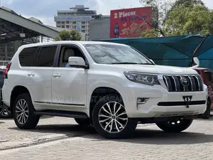 Toyota Land Cruiser Prado 2018 White