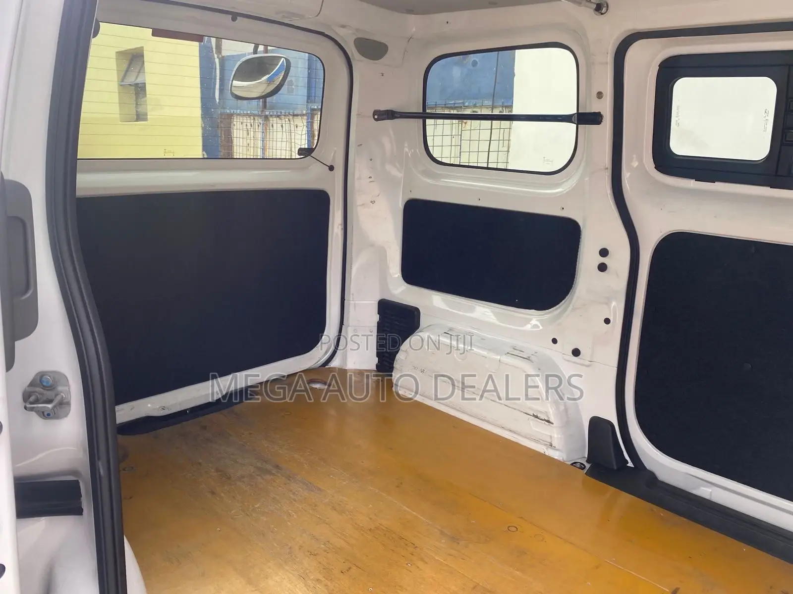 Nissan NV200 2018 White