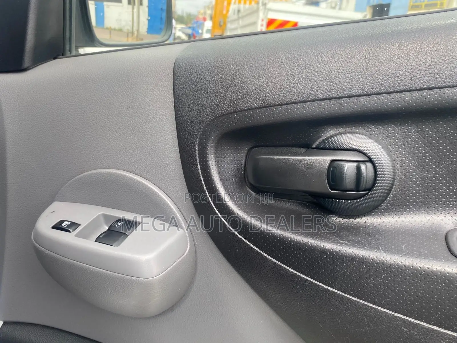 Nissan NV200 2018 White