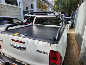 Mountain Top Tonneau Cover Roller Shutter (Black)