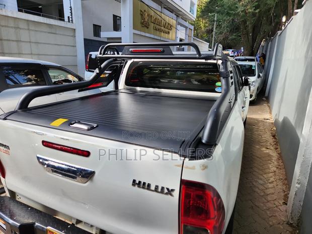 Mountain Top Tonneau Cover Roller Shutter (Black) - thumbnail 3