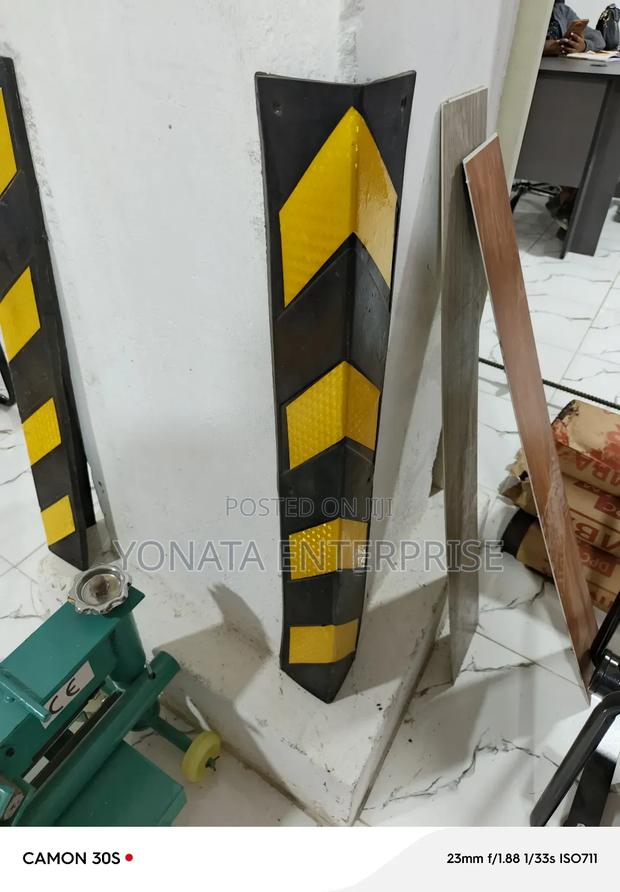 Rubber Corner Guard - Height 800mm - thumbnail 2