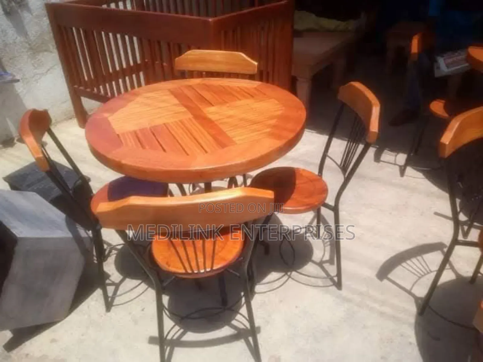 Wood and Metal 4-Seater Restaurants Dinner Set