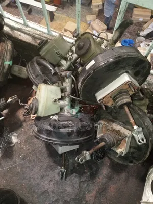 Brake Booster and Master Cylinder Hilux Millenium