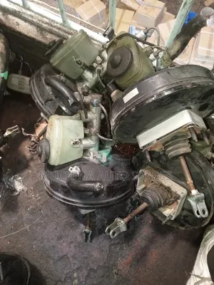Brake Booster and Master Cylinder Hilux Millenium
