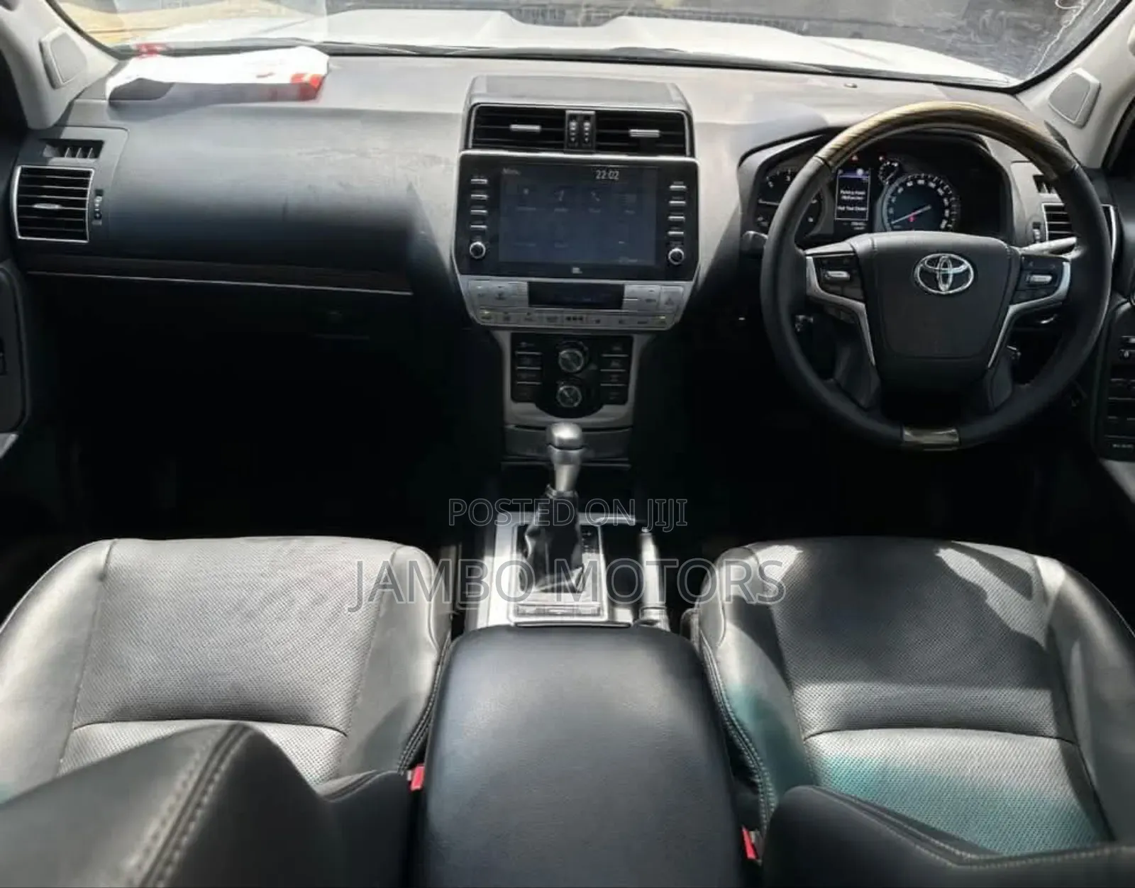 Toyota Land Cruiser Prado 2.8 2022 Silver