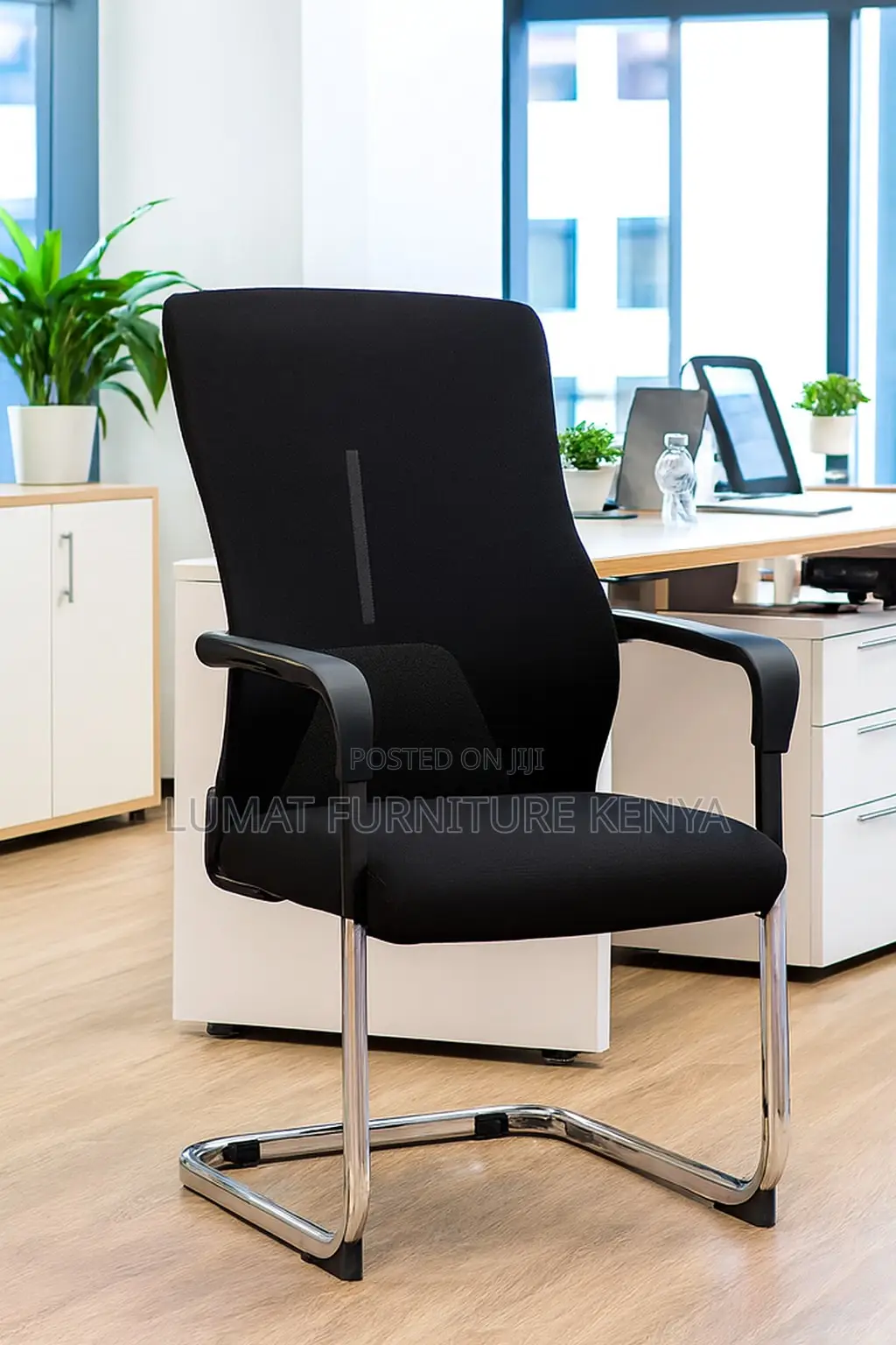 Well-Padded Mesh Seat