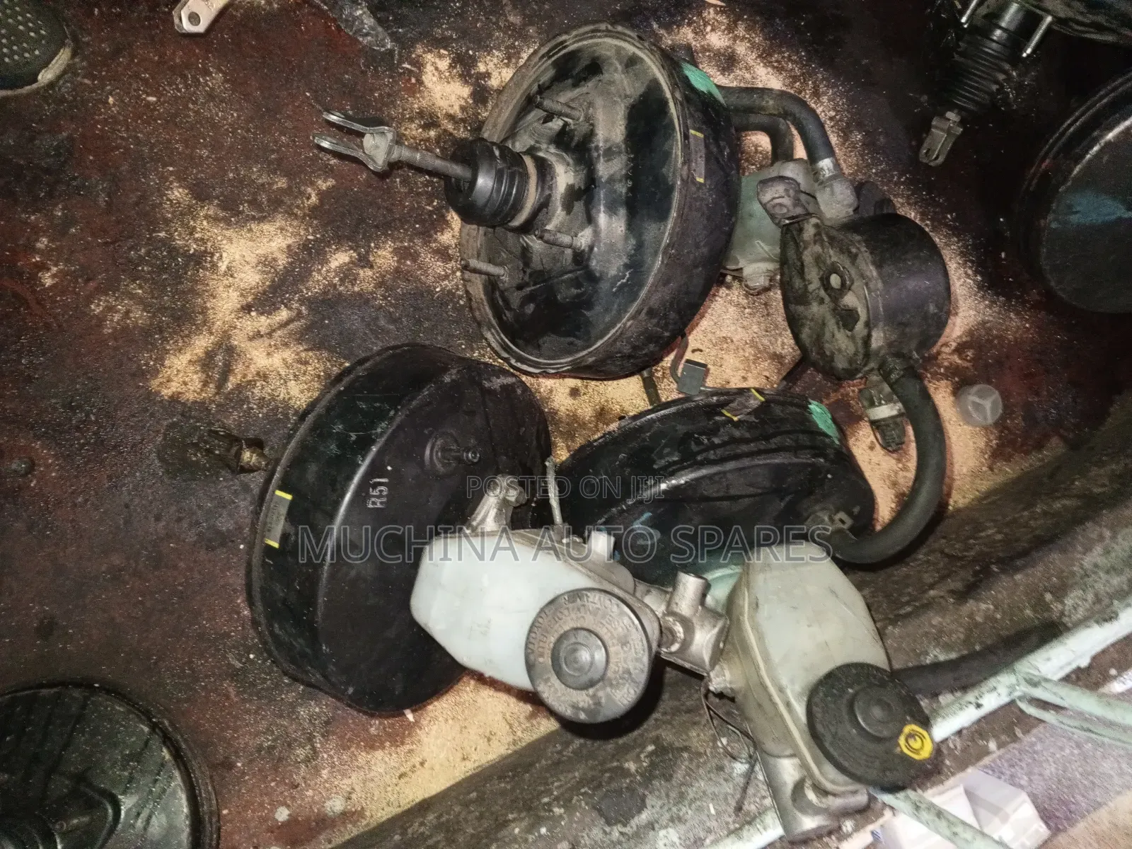 Brake Booster and Master Cylinder Toyota Townace Old Model