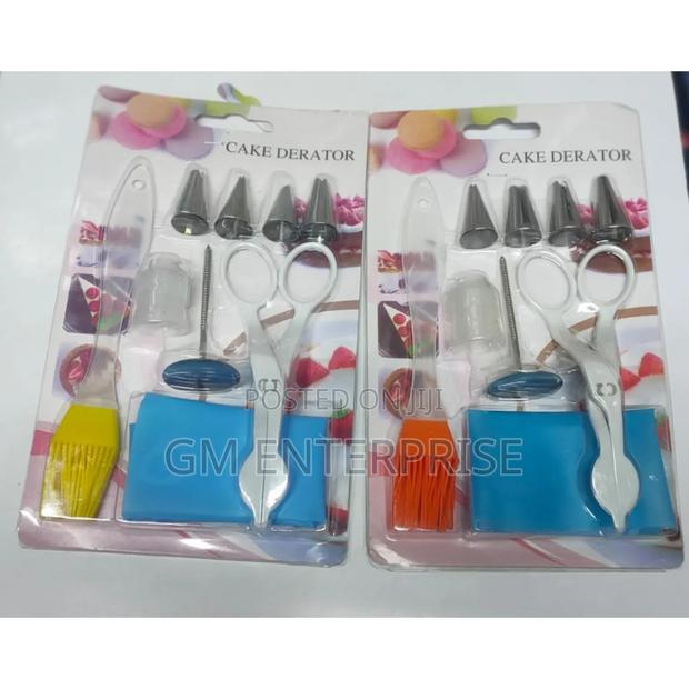 10 PCS Cake Decorating Set