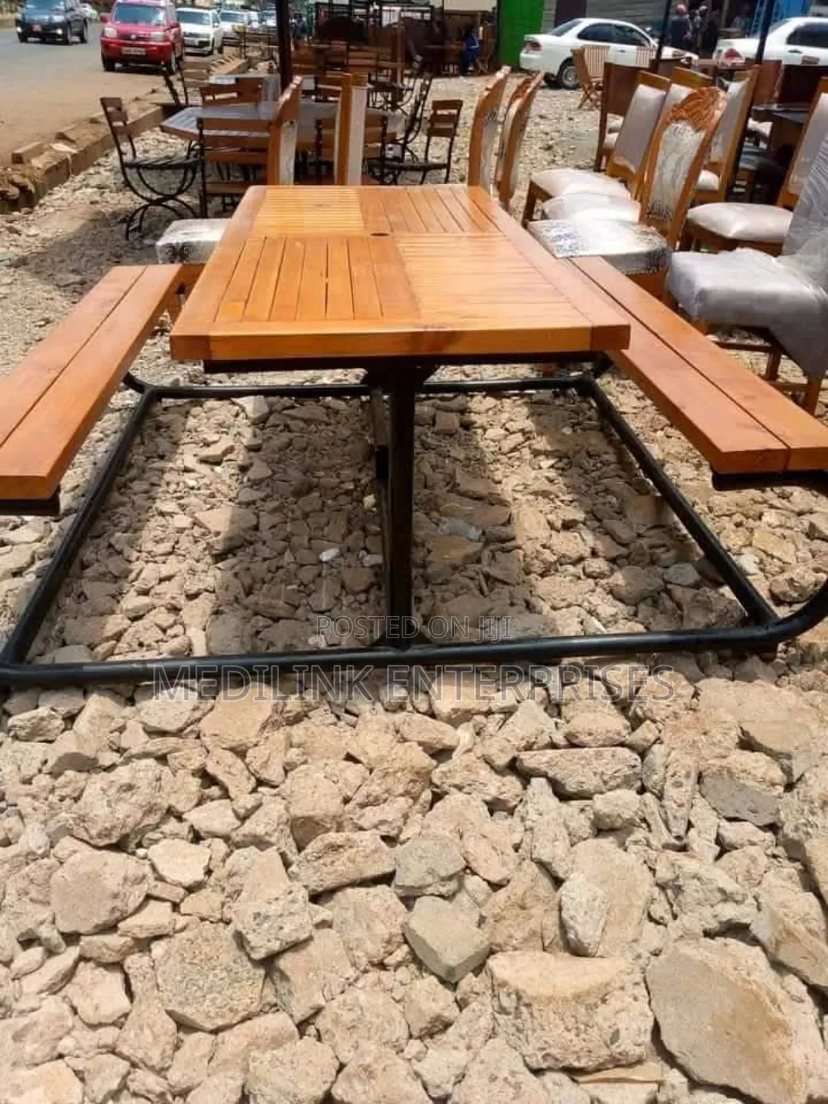Outdoor Garden Bench Without Umbrella