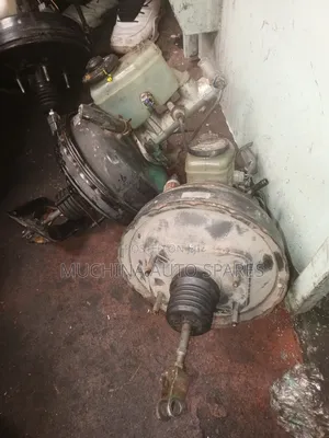 Brake Booster and Master Cylinder Land Cruiser Prado 95