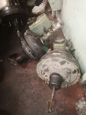 Brake Booster and Master Cylinder Land Cruiser Prado 95