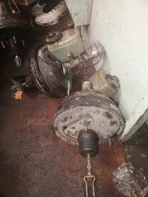 Brake Booster and Master Cylinder Land Cruiser Prado 95