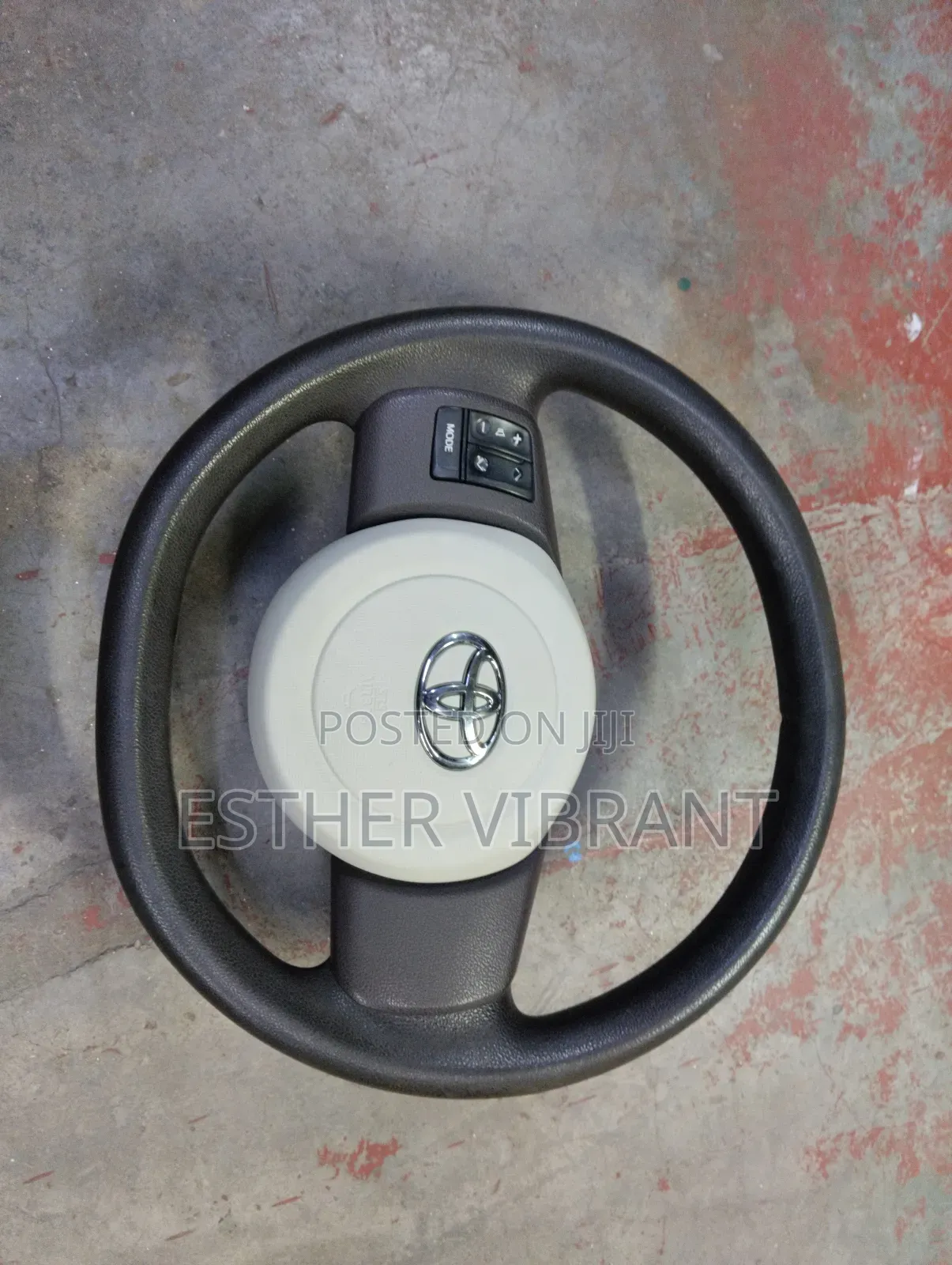Toyota Spade Steering Wheel
