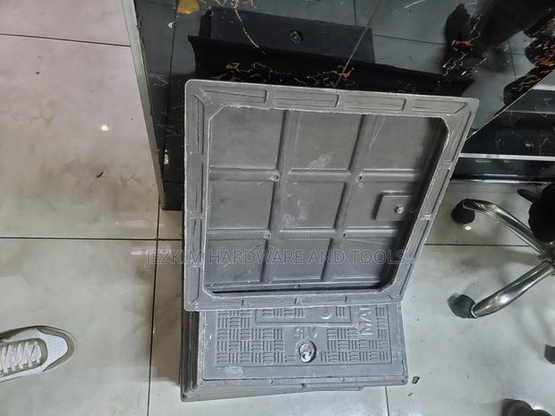 18 by 18 Manhole Cover