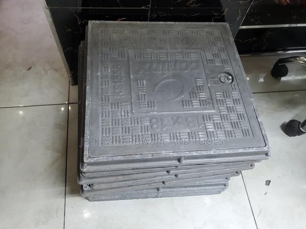 18 by 18 Manhole Cover - thumbnail 4