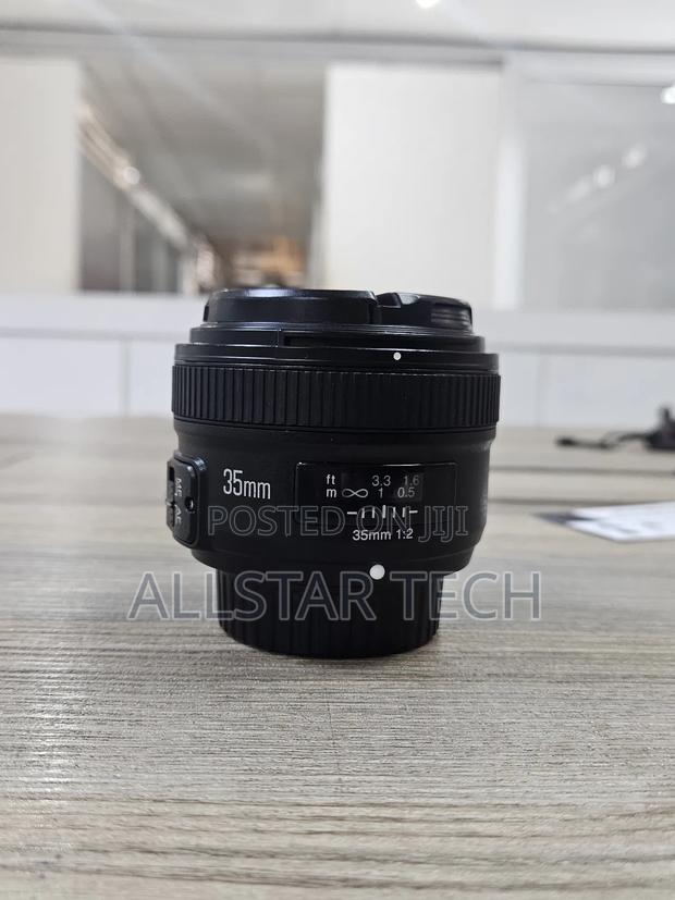 Youngnuo 35mm F1:2n - main view