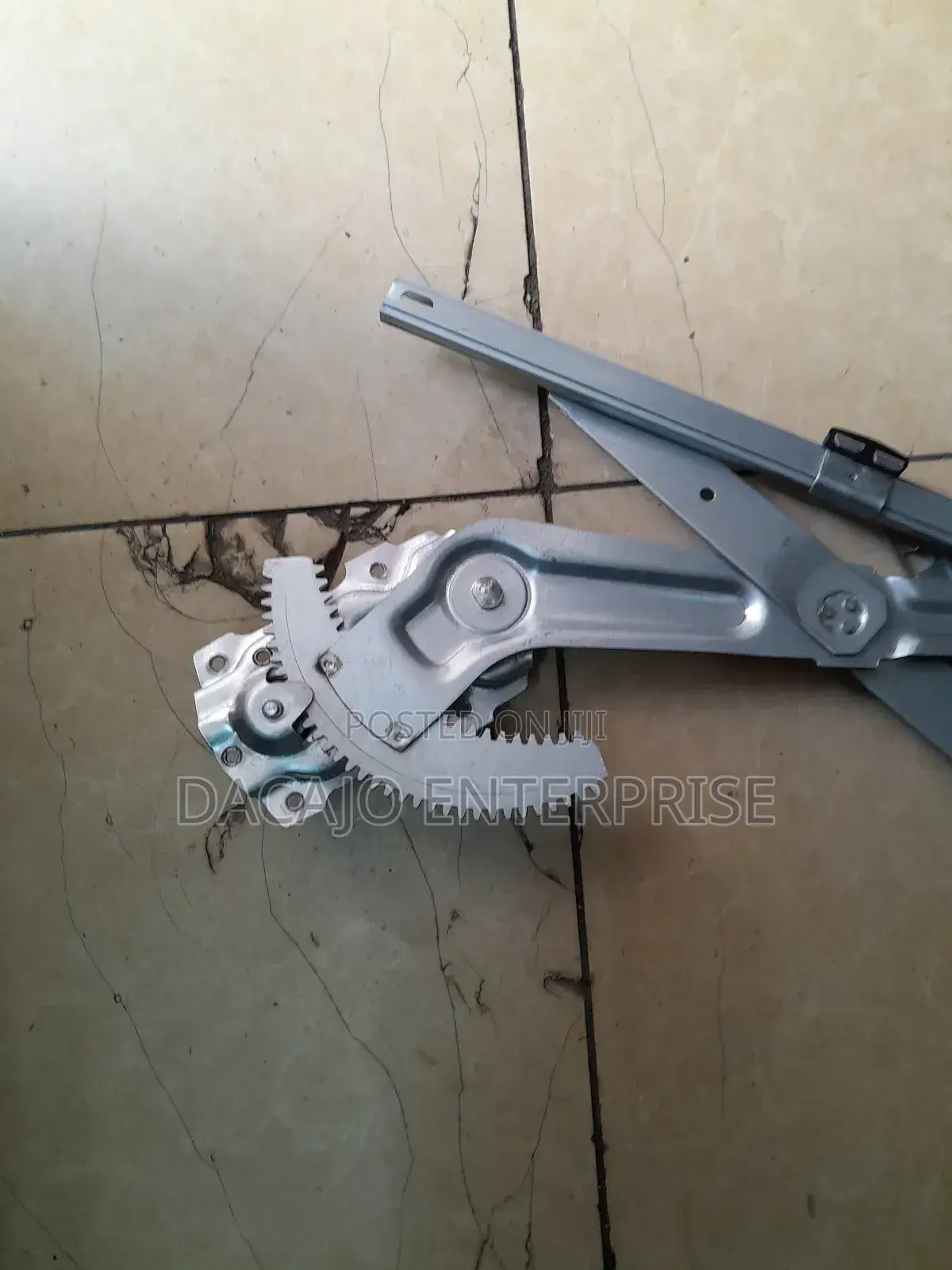 Manual Window Regulator Hilux 55 or Toyota Shark/5l
