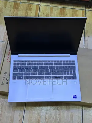 Laptop HP ZBook Firefly 16 G10 16GB Intel Core Ultra 7 SSD 1T