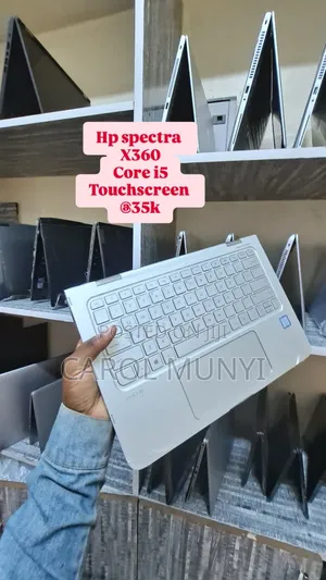 New Laptop HP Spectra 13 4GB Intel Core I5 SSD 256GB