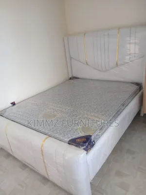 White Chester With Mattress