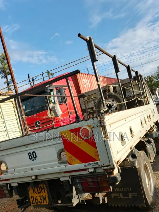 Isuzu Elf 2016 White - thumbnail 2