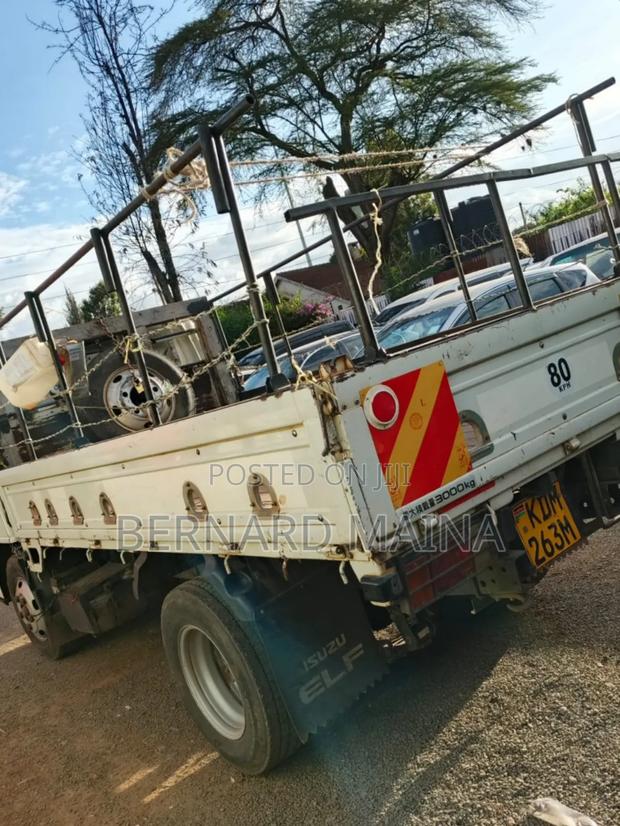 Isuzu Elf 2016 White - thumbnail 4