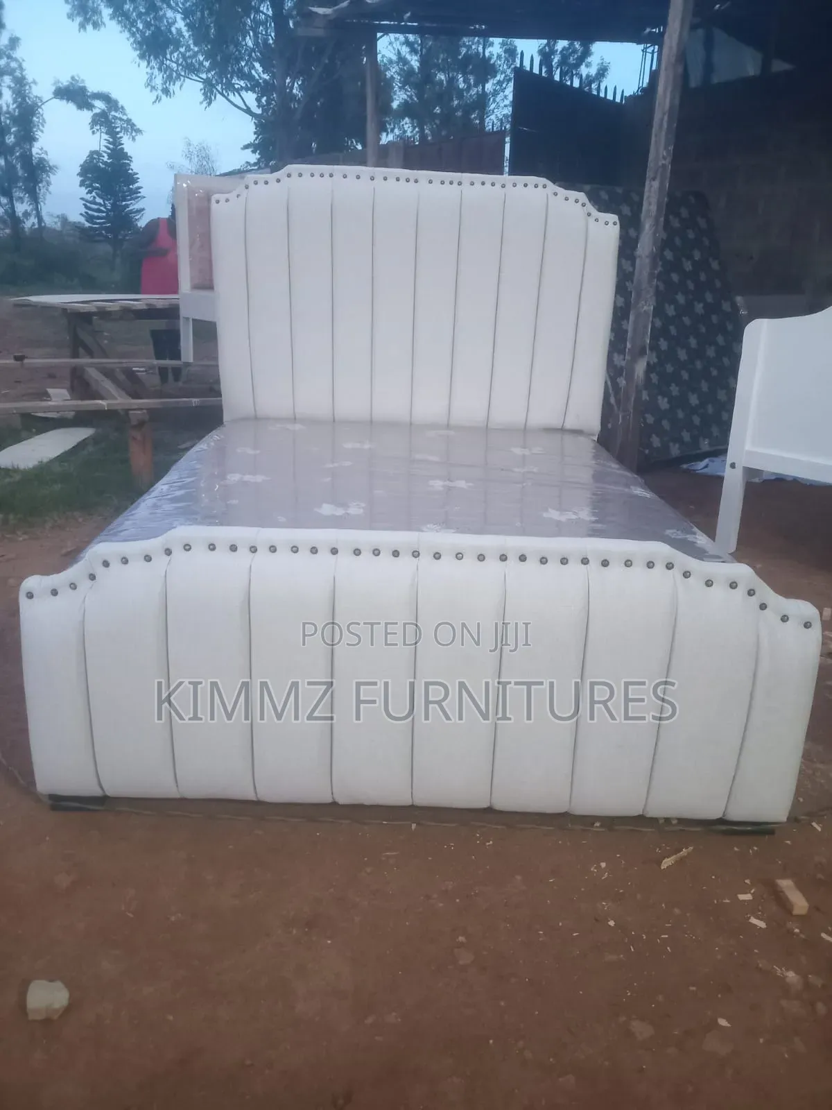 Modern Chester Bed With Mattress