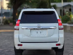 Toyota Land Cruiser Prado 2016 White
