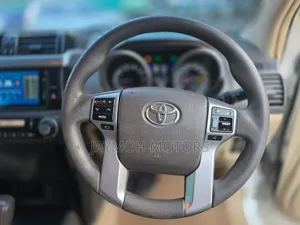 Toyota Land Cruiser Prado 2016 White
