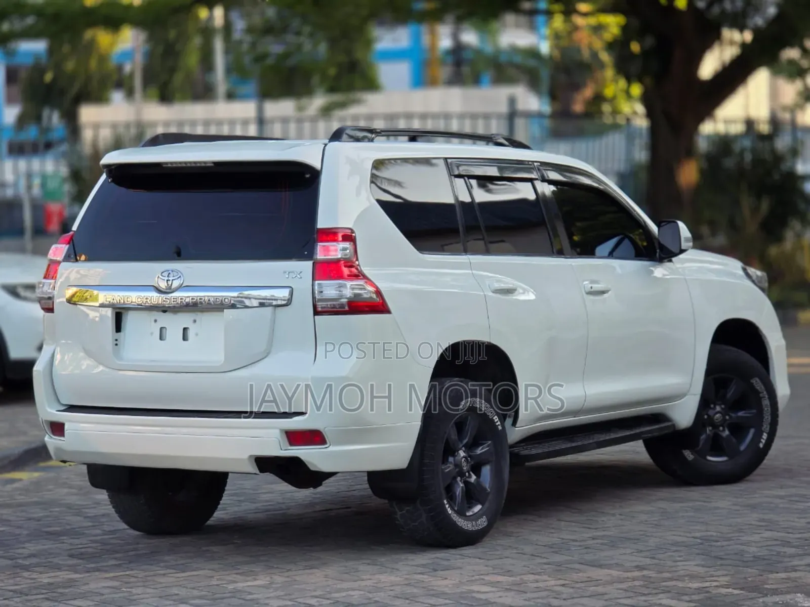 Toyota Land Cruiser Prado 2016 White