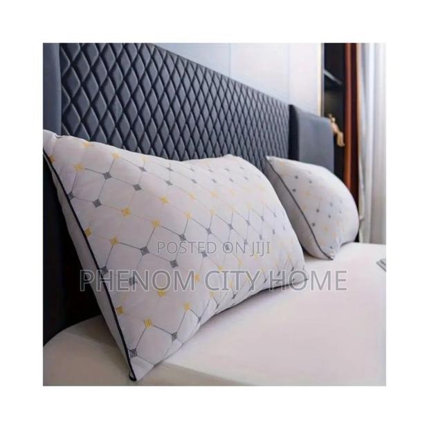 A Pair of Affordable Fibre Bedpillows