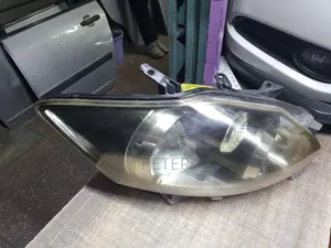 Toyota Auris Headlight Xenon Year 2010