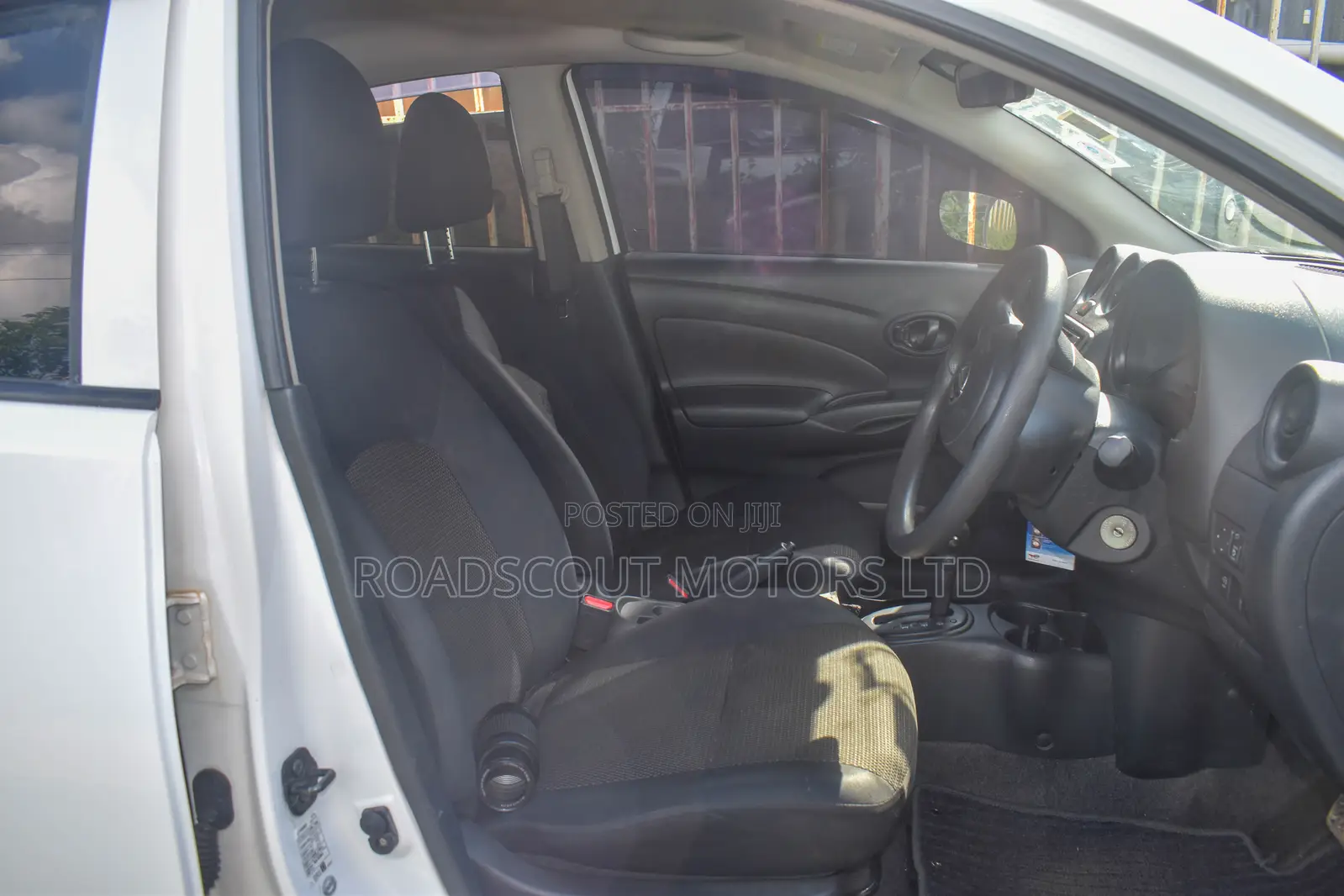 Nissan Latio 1.2 2015 White