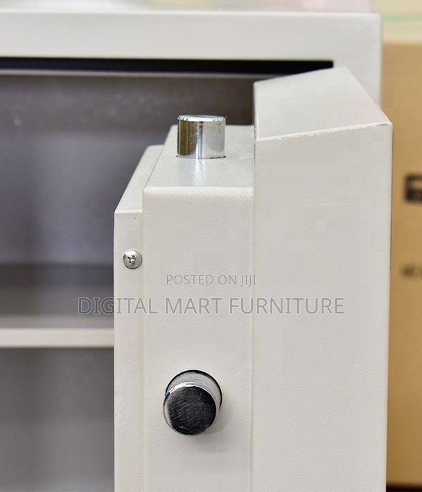 White Medium Fireproof Safe Lockable - thumbnail 5