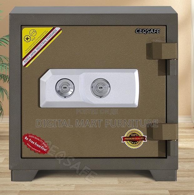 White Medium Fireproof Safe Lockable - thumbnail 11