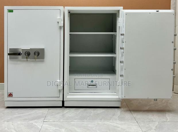 White Medium Fireproof Safe Lockable - thumbnail 15