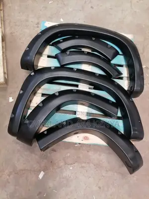Kutsnake Fender Flares Toyota Land Cruiser Prado 150