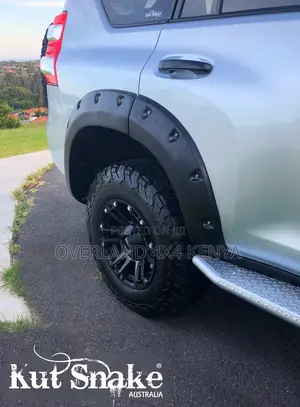 Kutsnake Fender Flares Toyota Land Cruiser Prado 150