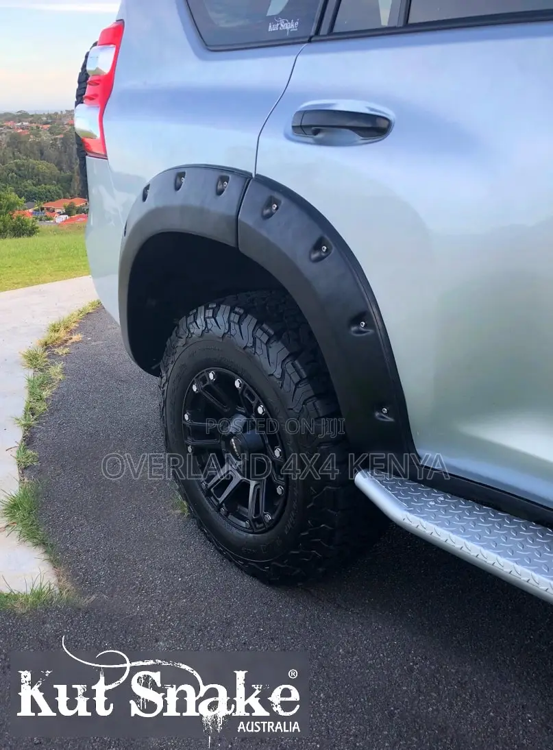 Kutsnake Fender Flares Toyota Land Cruiser Prado 150