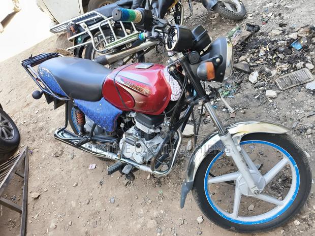 Bajaj Boxer 100 2021 Red