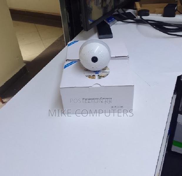 Real-Time Alerts Screens Bulb Camera - main view