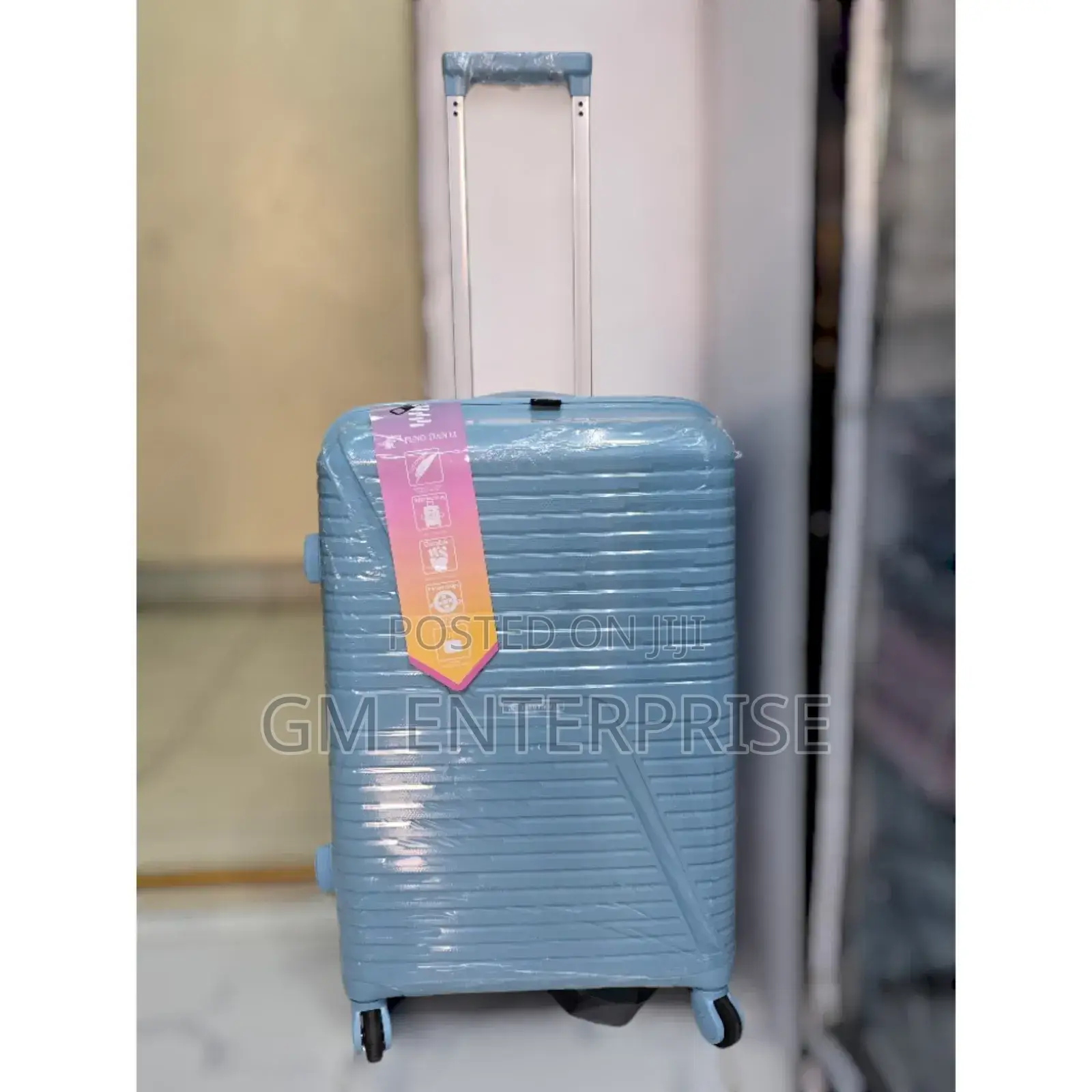 Single Unbreakable Suitcase