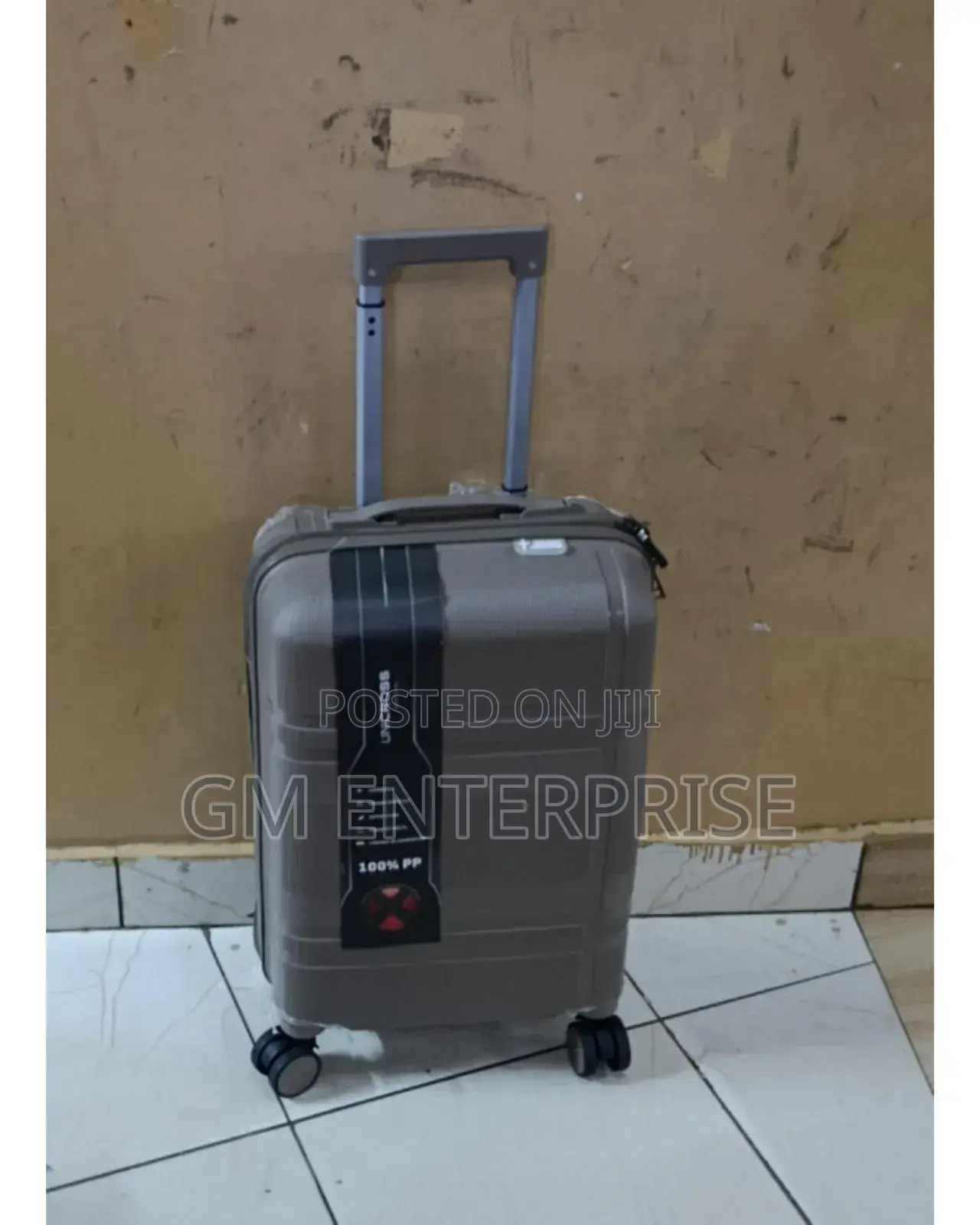 Single Unbreakable Suitcase