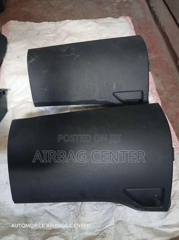 Auris Glove Box - thumbnail 2