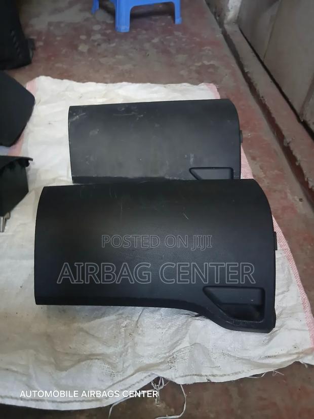 Auris Glove Box - thumbnail 3