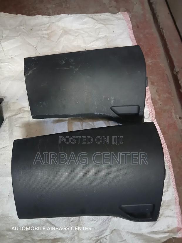 Auris Glove Box - thumbnail 4